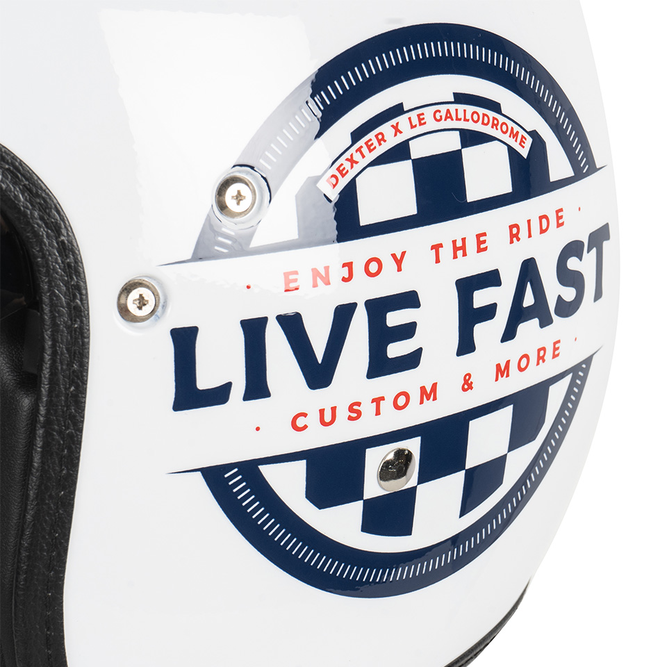 LIVE FAST